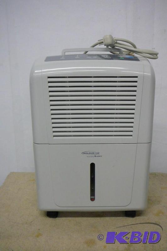 lot 8 image: Dehumidifier (Soleus Air) Model SG-DEH-30M-1 ...