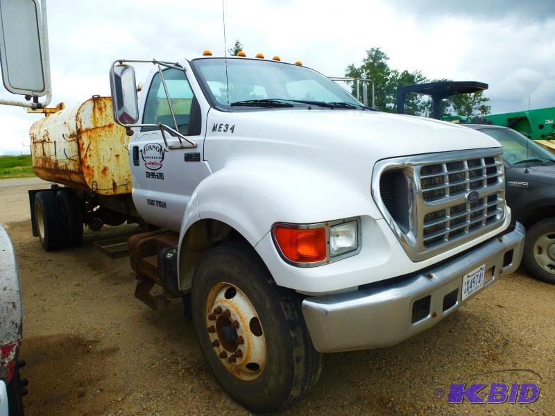 2002 Ford F750 Water truck ME34 Has Cat dies...