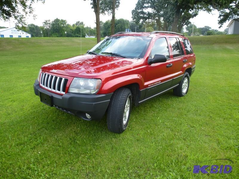 lot 1 image: 2004 Jeep Grand&nbspCherokee Laredo 4WD Has...