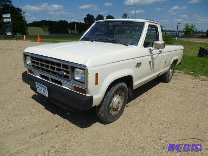 lot 3 image: 1986 Ford Ranger 2WD Has 4 cylinder engine, ...