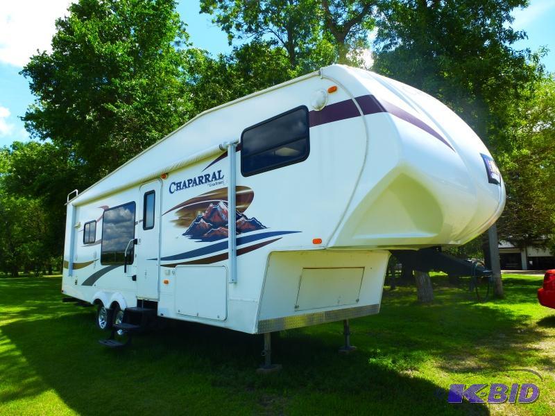 lot 4 image: 2010 Coachmen&nbspChaperral&nbspRV Model# ...