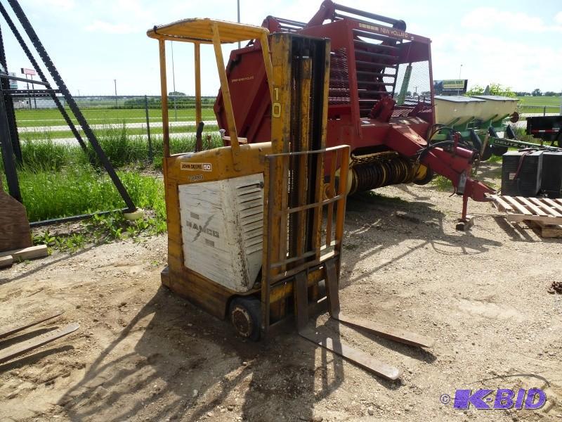 lot 6 image: Namco&nbspElectric Forklift Model# LC-20-20...