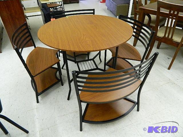 Dining Set very unique (5) pc set (4 chairs ...