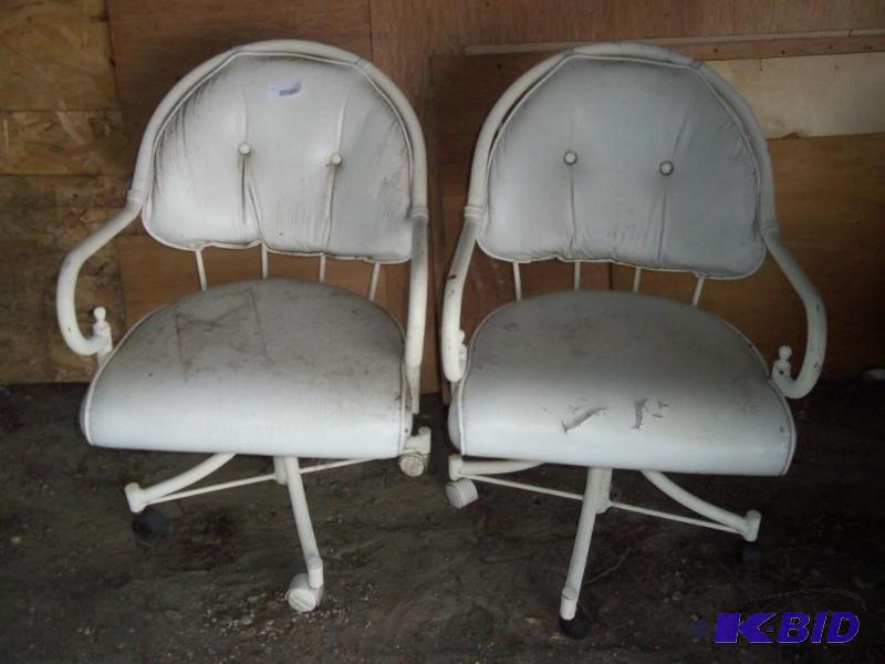 lot 112 image: 2 rolling chairs