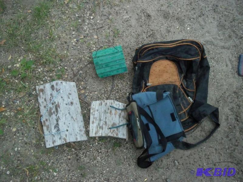 lot 119 image: 3 misc bird feeders, backpack, cooler