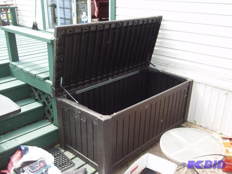 lot 15 image: 2x5 brown deck box