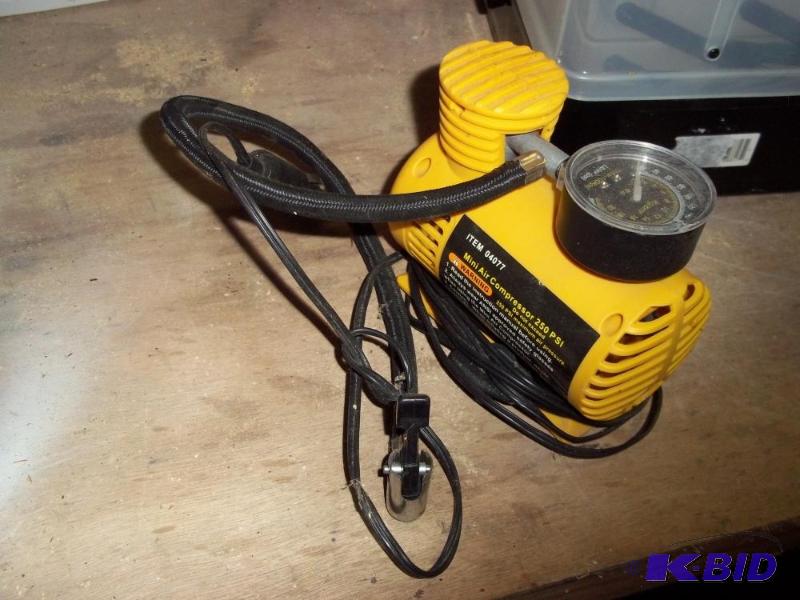 lot 181 image: Low volt air compressor