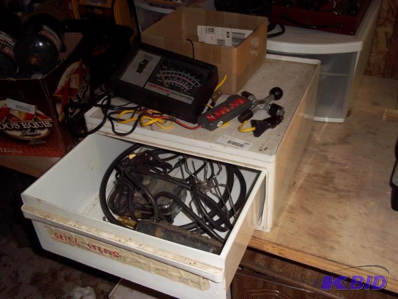 lot 183 image: Battery Testers