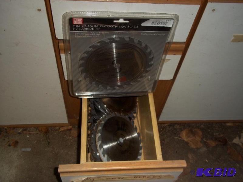 lot 205 image: saw blades