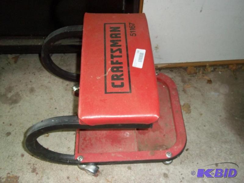 lot 222 image: craftsman roller seat