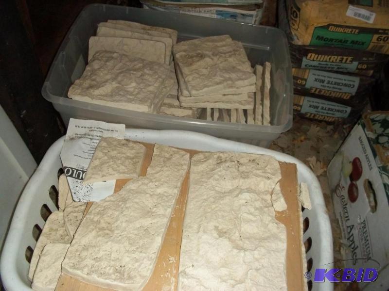 lot 246 image: concept modulo 4 boxes of mortar, 2 tubs of nice veneer brick stone