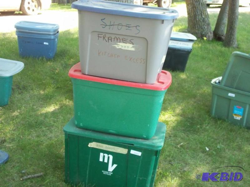 lot 283 image: 3 plastic totes with lids