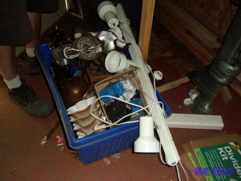 lot 303 image: Tote full of misc. lighting and electrical supplies