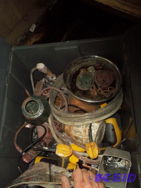 lot 307 image: misc wagner paint sprayers and parts