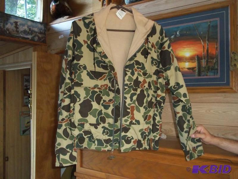 lot 339 image: M Walls Camo Jacket