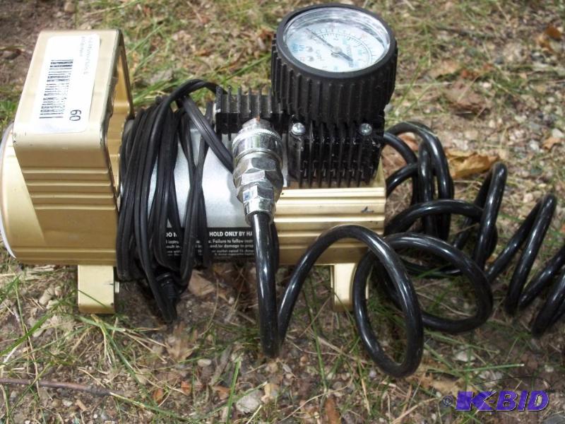 lot 60 image: air compessor