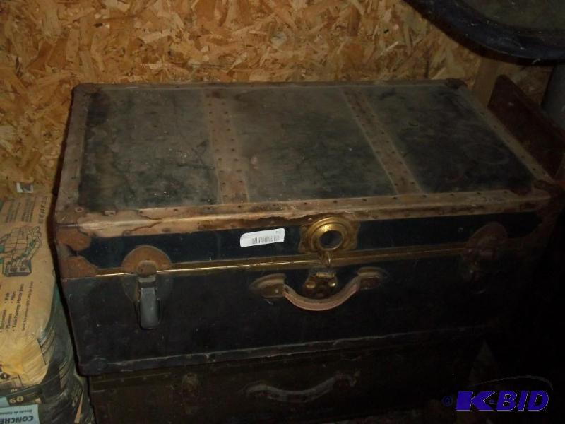 lot 88 image: Antique Trunk