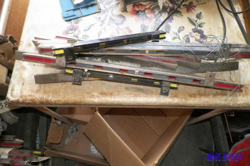 lot 1017 image: 9 Magnetic Tool Strips