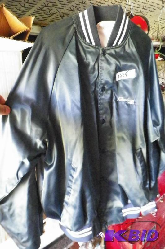 lot 1035 image: American Stores Mens XL Jacket