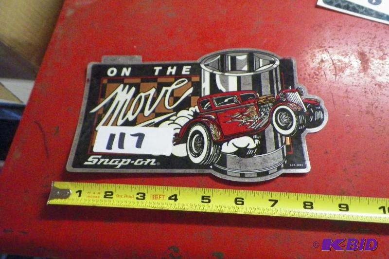 lot 117 image: Snap-on On The Move Decal SSX-1091