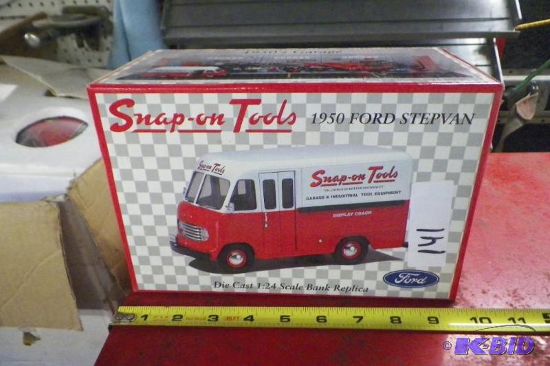 lot 141 image: Snap-on 1950 Ford Step Van