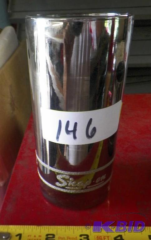 lot 146 image: Snap-on 6 Glass