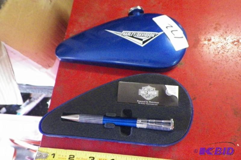 lot 172 image: Harley-Davidson Waterman Pen Blue Case Case is Magnetic