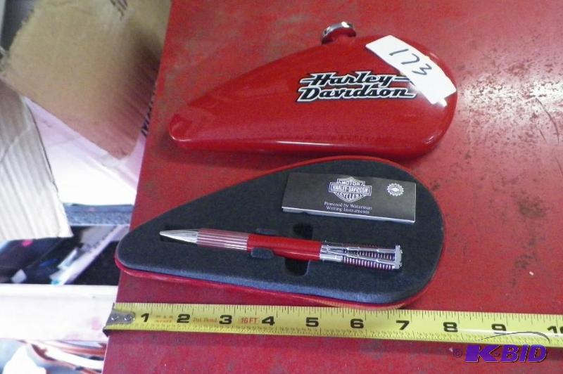 lot 173 image: Harley-Davidson Waterman Pen Red Case Case is Magnetic