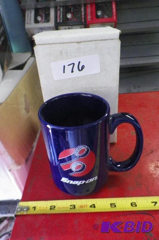 lot 176 image: Snap-on Blue Coffee Mug in Box