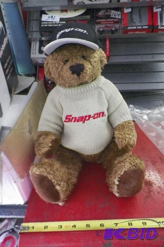 lot 178 image: Snap-on Bear wHat