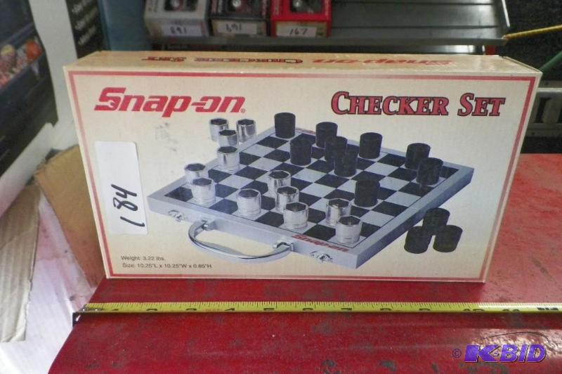 lot 184 image: Snap-on Checker Set Weighs Over 3lbs.