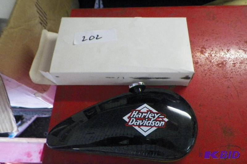 lot 202 image: Harley-Davidson Waterman Pen Black Case Case is Magnetic