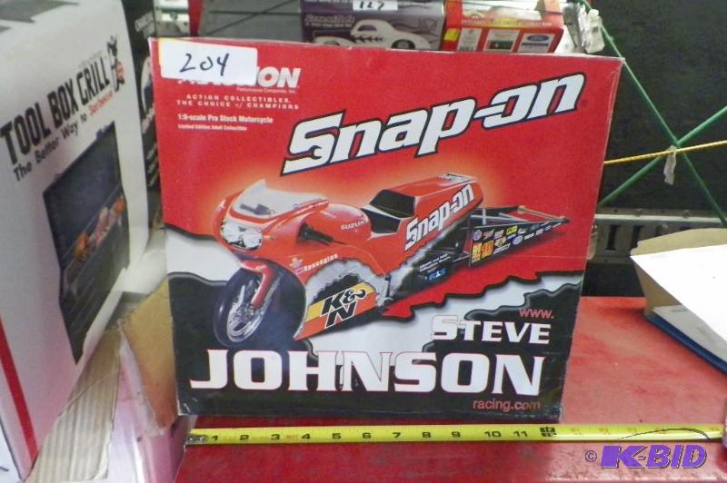 lot 204 image: Snap-on Steve Johnson 19 Scale Motorcycle