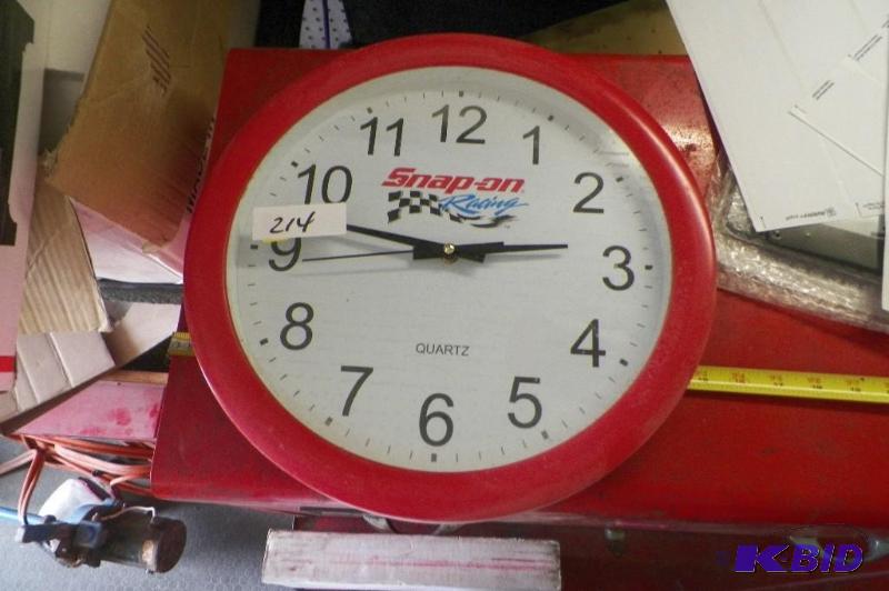 lot 214 image: 2014 Snap-on Clock 14