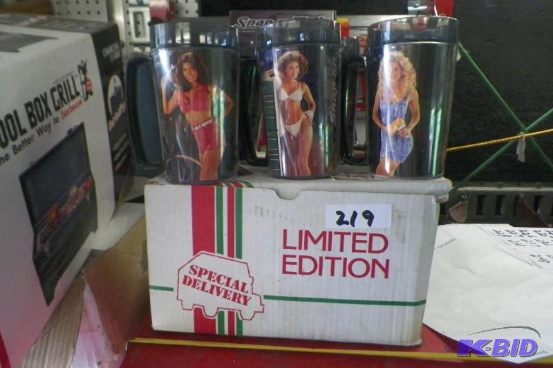 lot 219 image: Snap-on Limited Edition 1994 Girlie Glasses in Box 20 Years Old