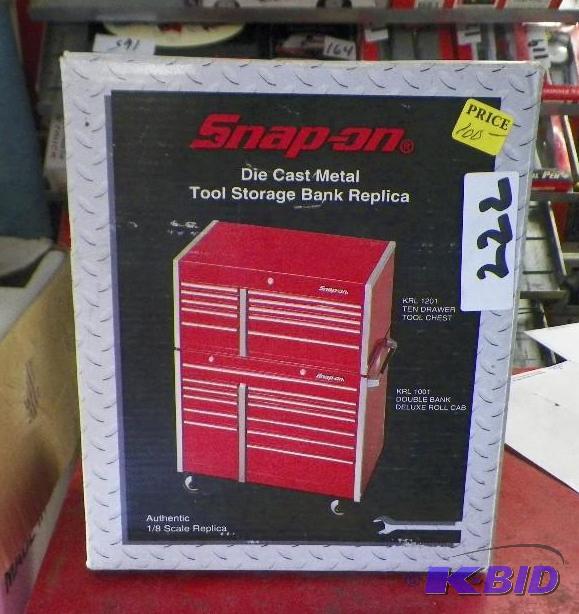 lot 222 image: Snap-on Die Cast Metal Storage Bank