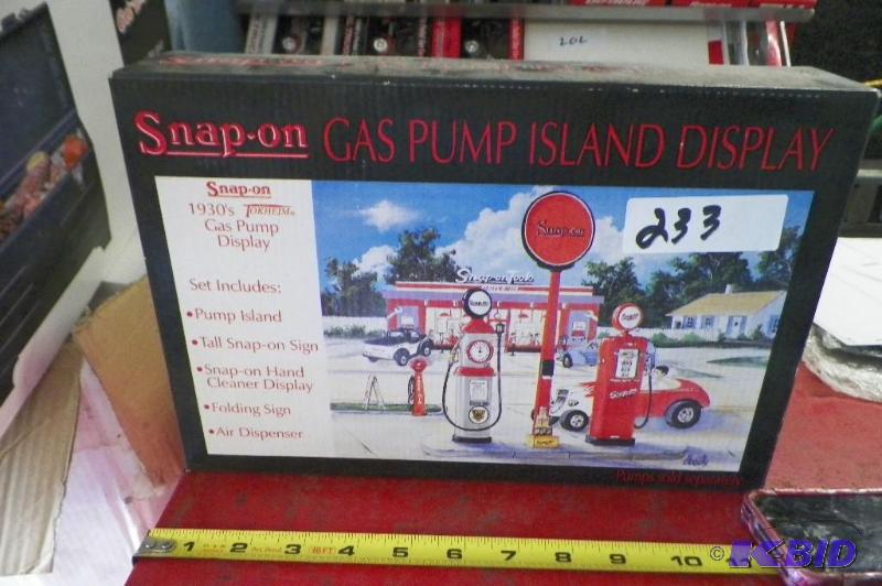 lot 233 image: Snap-on Gas Pump Island Display