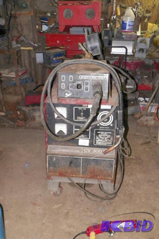 lot 24 image: Airco Arc Equipment Model CV 300II Wire Feed Welder