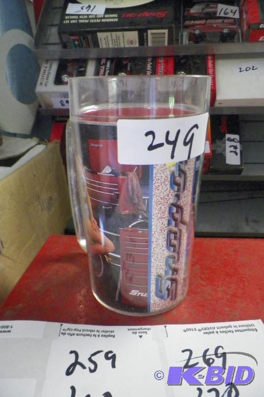 lot 249 image: Snap-on 1992 Collector Edition Girlie Mug
