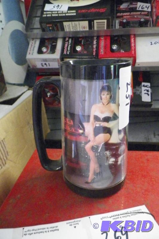 lot 251 image: Snap-on 1987 Collector Edition Girlie Mug