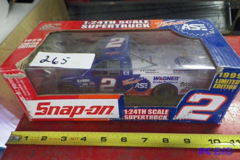 lot 265 image: Snap-on 1999 Car