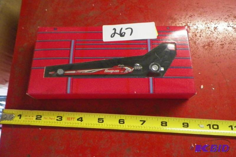 lot 267 image: Snap-on 1998 Limited Edition Doug Herberts Top Fuel Dragster