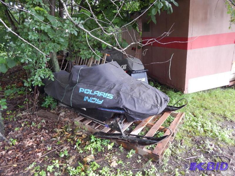 lot 27 image: 1993 Polaris XLT Snowmobile AS IS