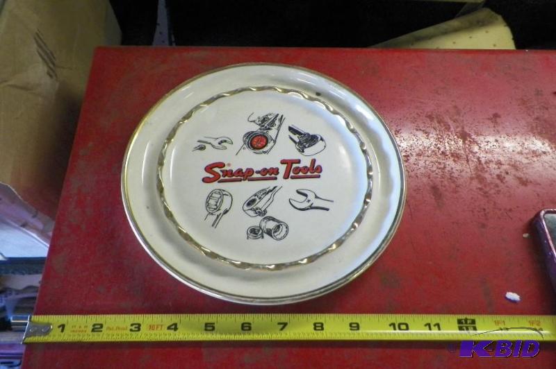 lot 283 image: Snap-on Ash Tray 9 Wide