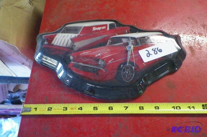 lot 286 image: Snap-on Clock