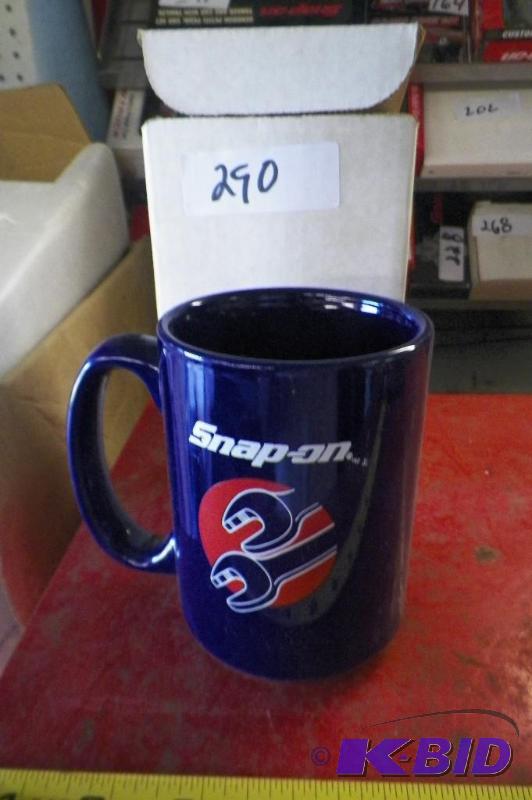lot 290 image: Snap-on Blue Coffee Mug in Box