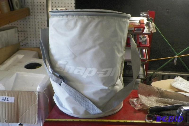 lot 315 image: Snap-on Padded Bag 16 Tall