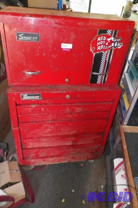 lot 325 image: Vintage Snap-on Tool Chest 2 Pieces