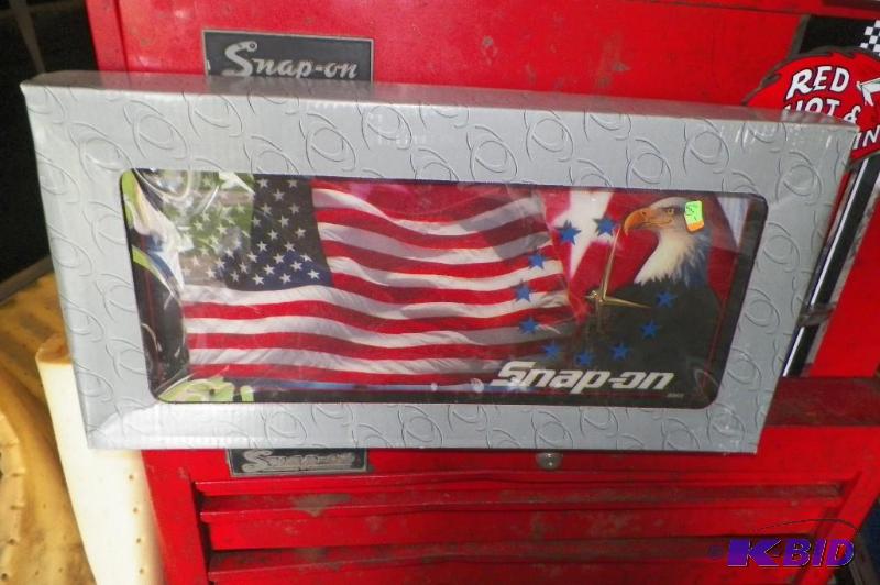 lot 328 image: Snap-on American Flag Clock 24 x 12 New in Box
