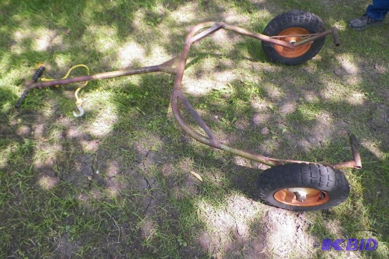 lot 34 image: Snowmobile Cart